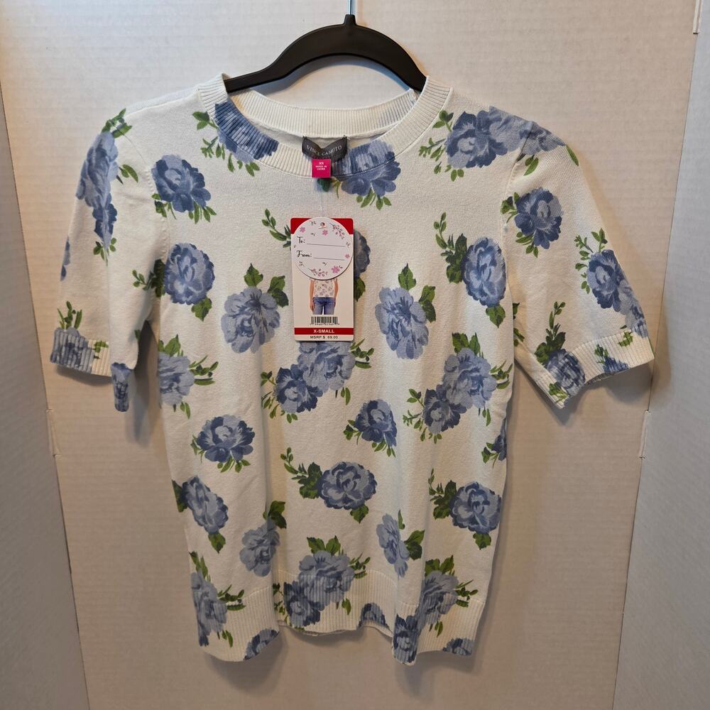 NWT Vince Camuto SS Sweater White with blue roses pattern size XS